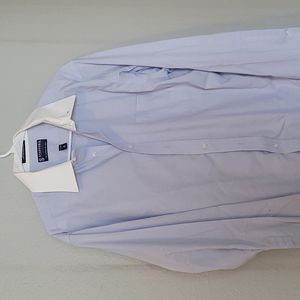 Stafford Signature men's cotton button up shirt. Size Classic Fit 16 (34-35)
